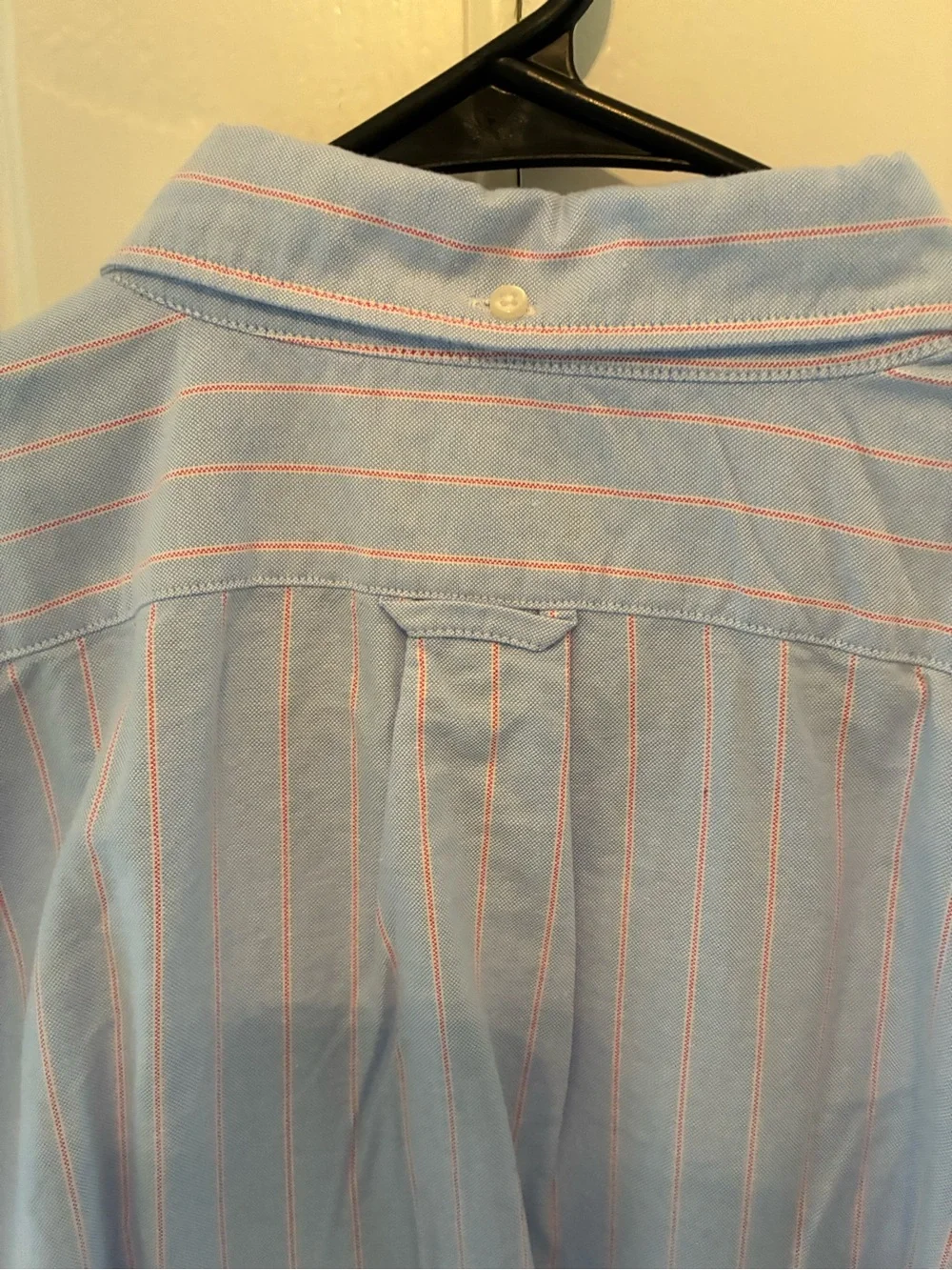 J. Crew Men’s Light Blue Oxford Shirt with Red Stripe. Giant Fit. Size L. New.